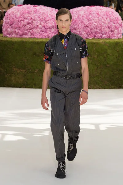 Look 42